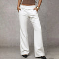 Pantalón de Traje Acampanado de Tiro Alto en color blanco